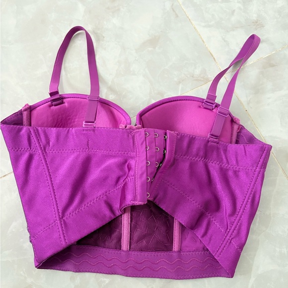 Glamorous Purple corset - Picture 3 of 3